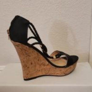 Adorable wedge 4" heels